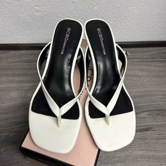 BCBGeneration Tabina Sandals - Picture 4 of 6